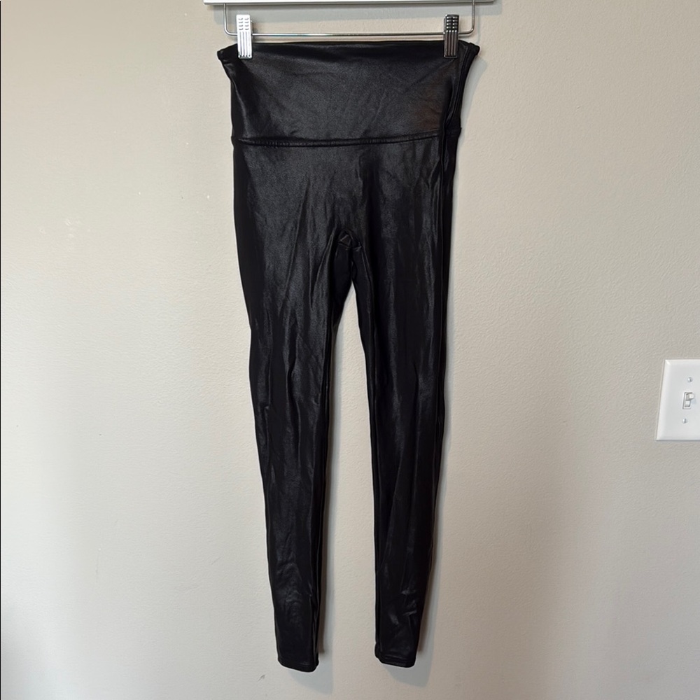 SPANX Metalic Shinny Leggings Women’s Medium Slimming Tight Skinny Black